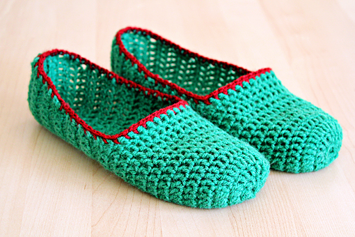 What is an easy way to make crochet slippers?