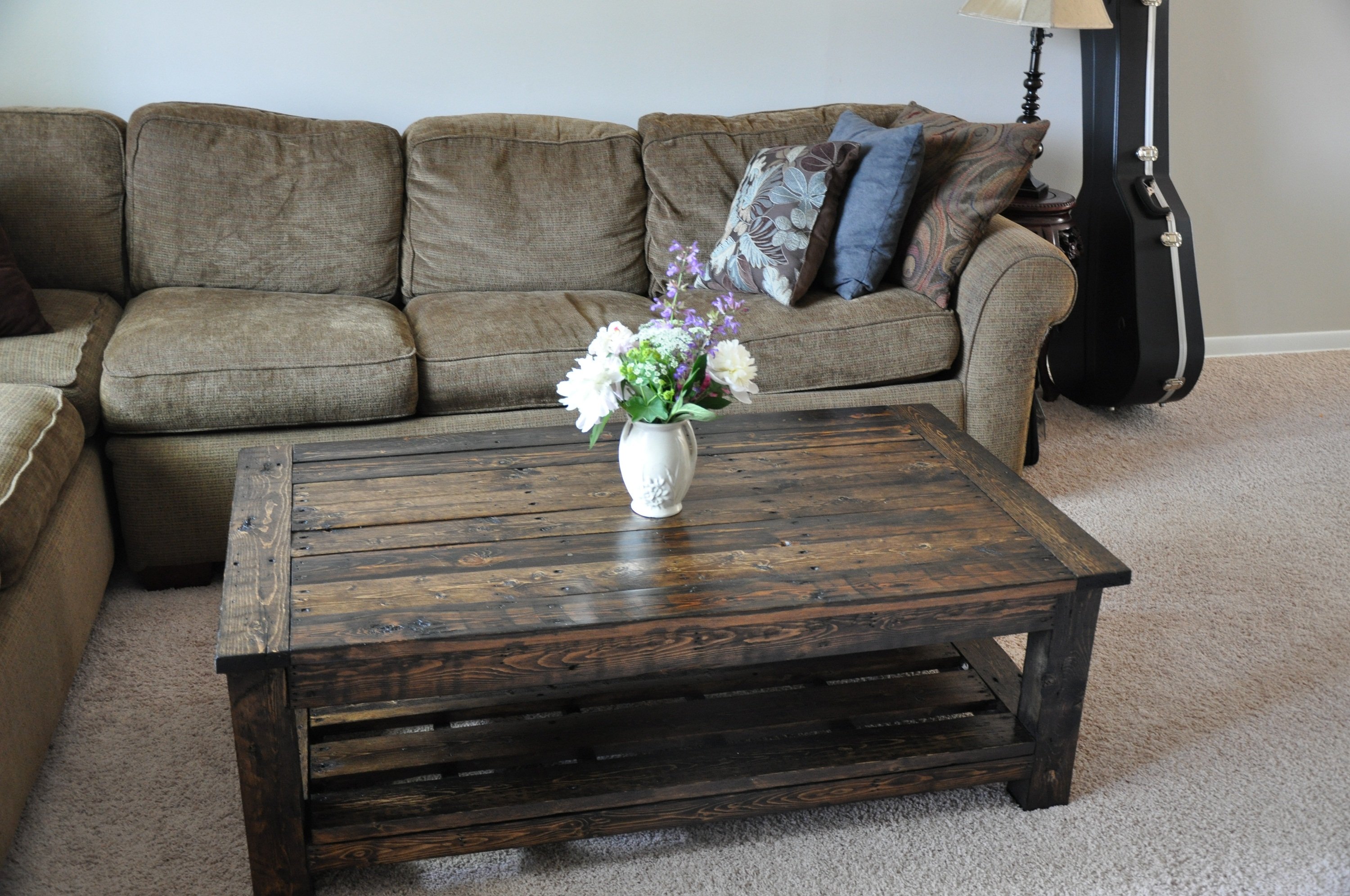  Wood Pallet Coffee Table Plans. on pinterest painted furniture pallet