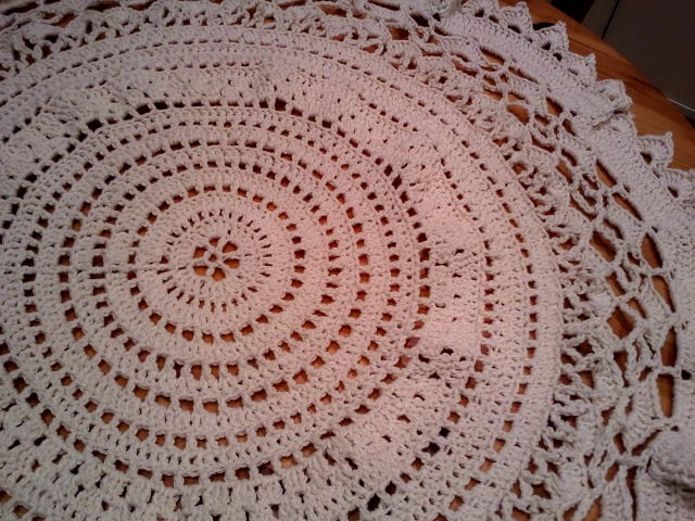 lacy-crochet-tablecloth-update