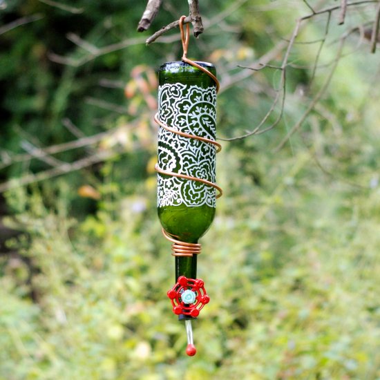 11 Recycled DIY Wine Bottle Bird Feeders | Guide Patterns