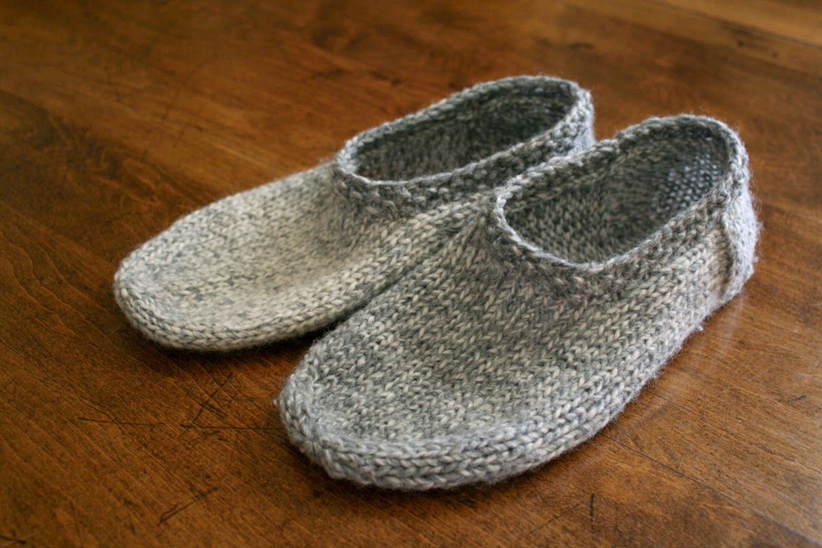30 Free Patterns of Knitted Slippers  Guide Patterns