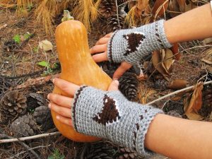 Free Crochet Pattern for Fingerless Gloves