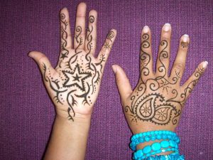 Easy Mehndi Designs for Kids