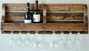 DIY Pallet Wine Rack