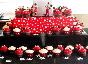 DIY Mickey Mouse Cupcake Stand