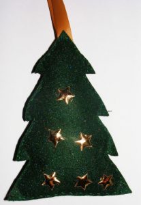 Felt Christmas Tree for Kids to Decorate