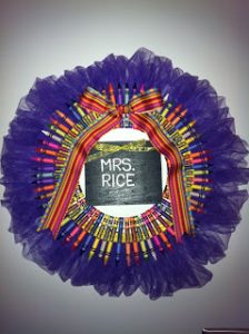 Crayon Wreath Instructions