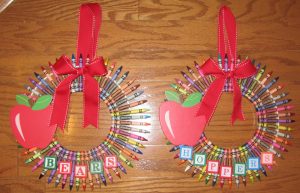 Crayon Wreath for Teachers