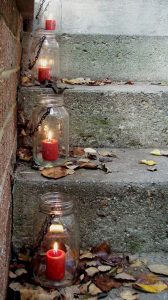 How to Make Mason Jar Lanterns