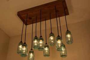 How to Make a Mason Jar Chandelier