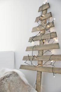 Wall Wooden Christmas Tree