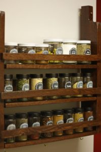 DIY Spice Rack Pallet