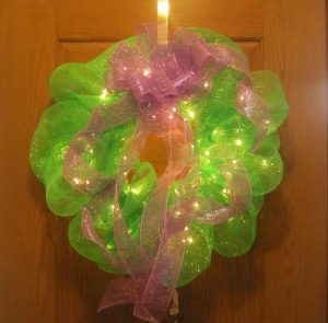 How to Make Door Wreath with Mesh Ribbon