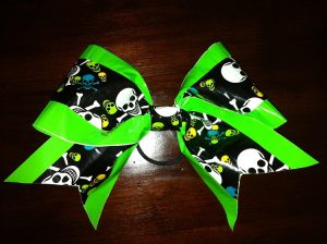 How to Make a Duct Tape Bow Bracelet
