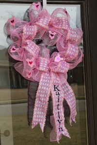 How to Make a Mesh Ribbon Wreath