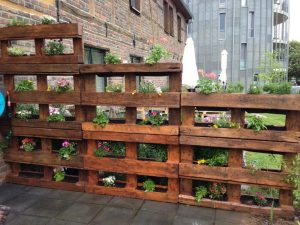 Pallet Planter Fence