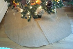 How to Make a Burlap Christmas Tree Skirt