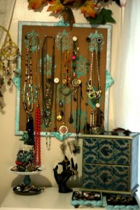 DIY Cork Board Jewelry Holder