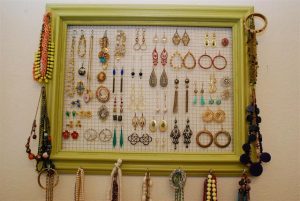 DIY Hanging Jewelry Holder