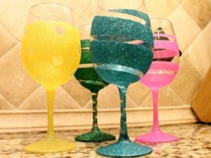 How to Paint On Wine Glasses