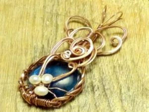 How to Wire Wrap a Cabochon Pendant