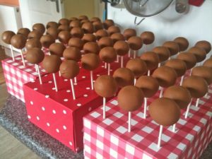 Simple Cake Pop Stand