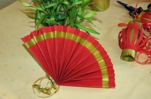 How to Make Paper Fan