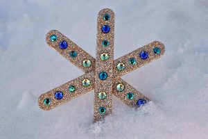 Popsicle Stick Snowflake Tutorial