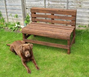 How to Build a Bench out of Pallets