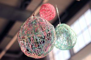 DIY Yarn Lanterns