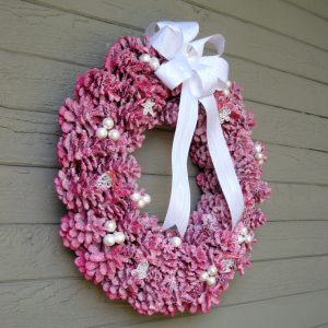 How to Make a Pinecone Wreath