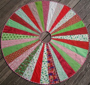 Simple Quilted Christmas Tree Skirt Pattern