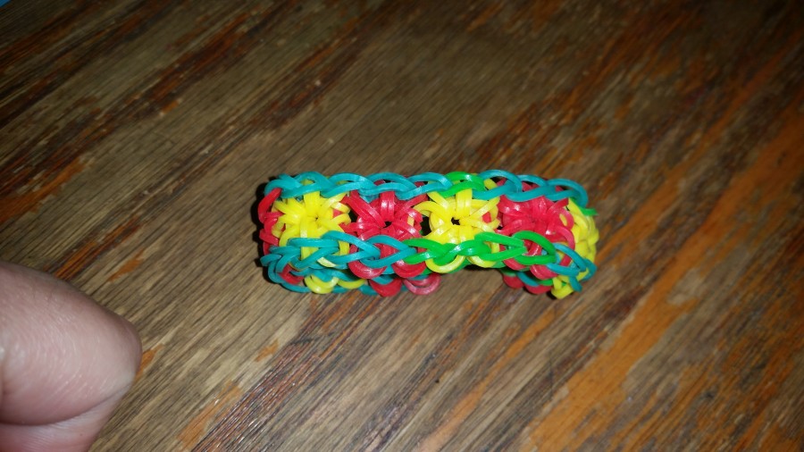 How to make a rainbow loom starburst bracelet - YouTube