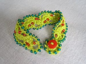 Crochet beaded bracelet