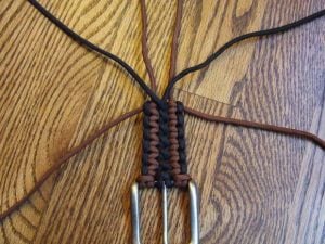 How to Make a Paracord Belt Cobra Weave