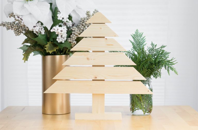 16 Cool Wooden Christmas Tree Ideas | Guide Patterns