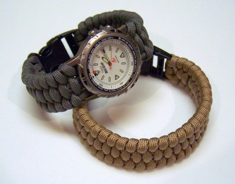 10 Paracord Watch Band DIY Projects Guide Patterns