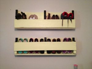 Recycled Pallet Shoe Rack