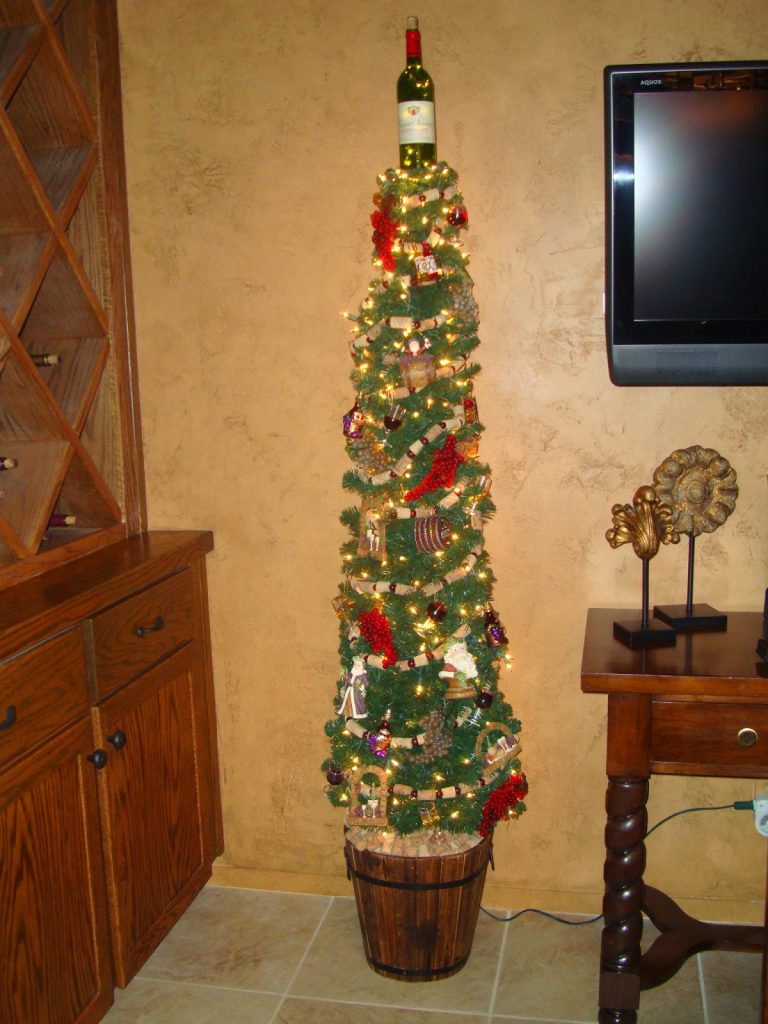 10 Unique Wine Bottle Christmas Tree Designs Guide Patterns