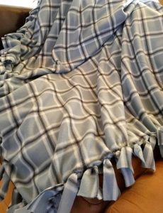 How to Make a Tied Fleece Blanket