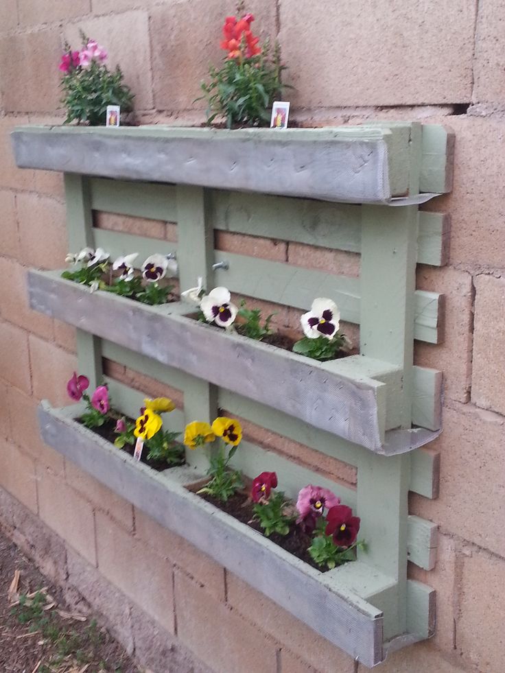 25 Easy DIY Plans and Ideas for Making a Wood Pallet 