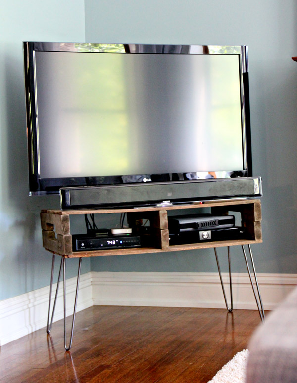 13 DIY Plans for Building a TV Stand Guide Patterns