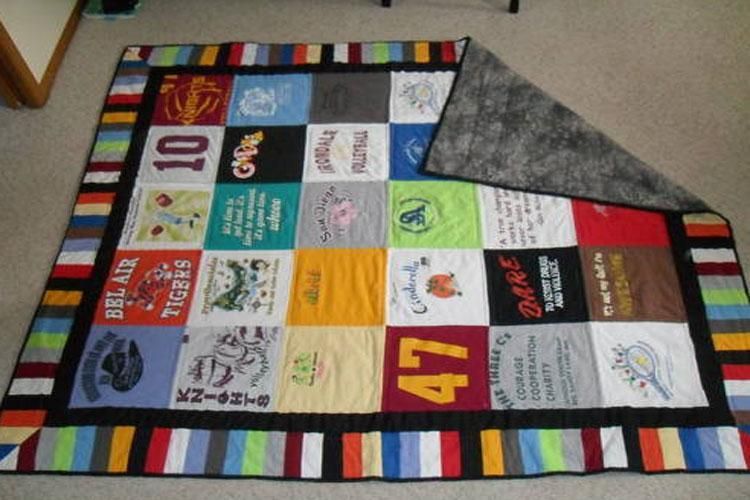 How to Make a Tshirt Quilt: 19 DIY Tutorials | Guide Patterns