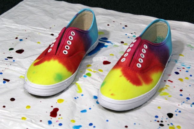 tie dye white vans