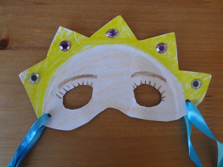 Paper Plate Masks 8