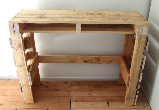 24 DIY Plans to Build a Bench from Pallets | Guide Patterns