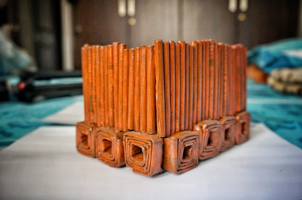 36 Tutorials for Weaving a Basket out of Newspaper Guide Patterns