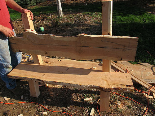 20 Plans to Build a Rustic Bench from Log   s | Guide Patterns
