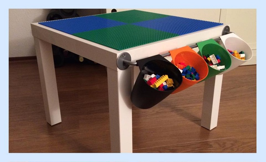 lego table with net in the middle