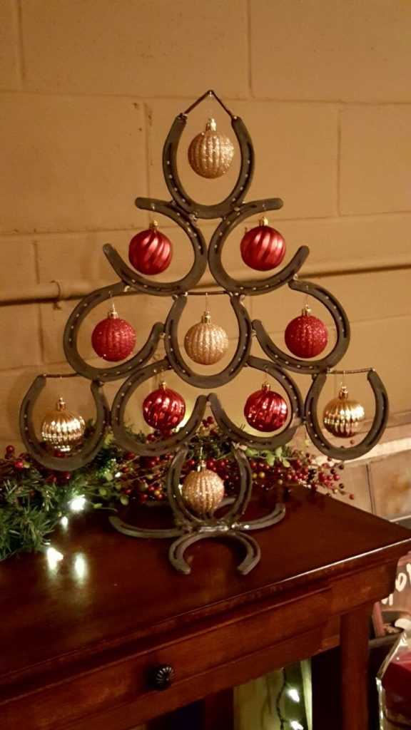 5+ DIY Horseshoe Christmas Tree Guide Patterns